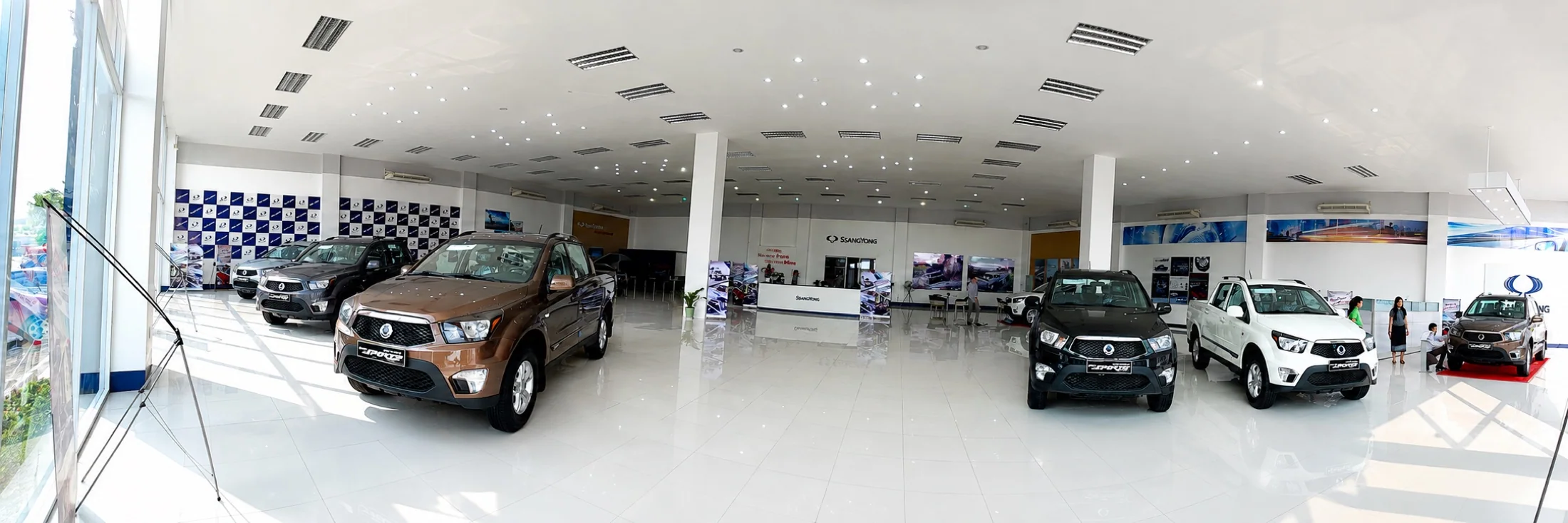 Actual panoramic photograph showing the completed SsangYong showroom in Vientiane